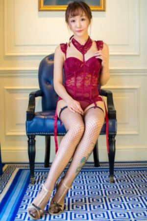 我和女友的妈妈_国产剧免费高清观看